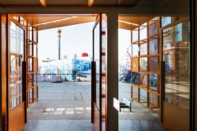 毛胚办公室装修风格图