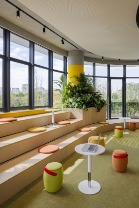 办公楼中高档装修图