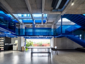 办公室轻奢风豪华装修图