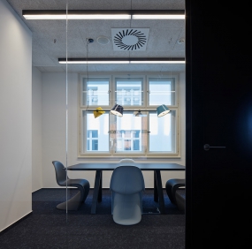 生物医药企业办公室装修案例图