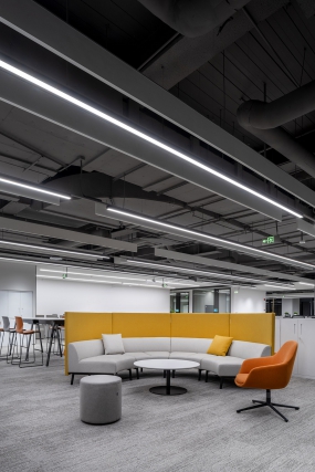 复古中国风装修办公室图