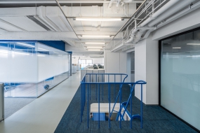 楼顶复式楼办公室装修效果图