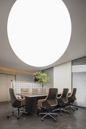 方形元素办公室装修图