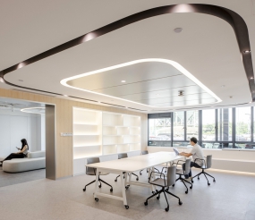 科幻风办公装修图