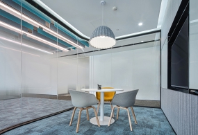 原木色办公装修图片大全