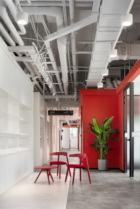 简约精干办公室装修图