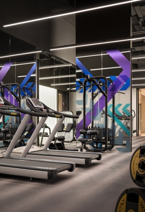 白色装修办公实景