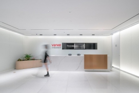 办公室高级灰轻奢风格装修图