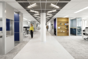 办公室装修效果图大气