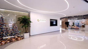 简单办公室吊顶装修效果图