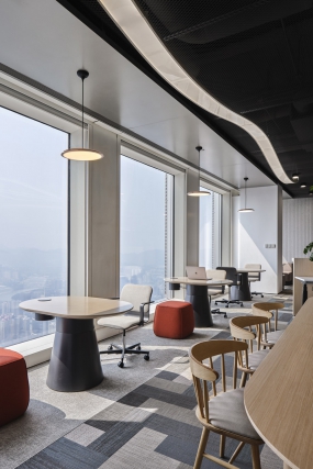 大型集体办公室装修图