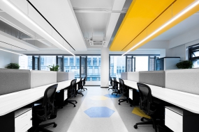 办公室木饰面轻奢风格装修效果图