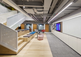 白色系老板办公室装修图