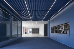 女总经理办公室装修图