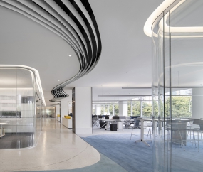 体现高科技风格的办公室装修图