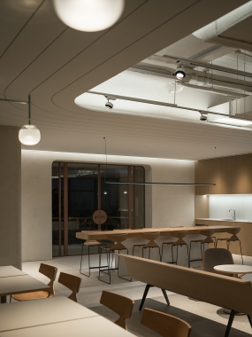 别墅装修成创意办公室图