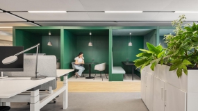 简单小型办公室装修图