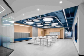 极简风办公室装修图