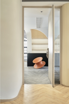 女高管办公室装修图