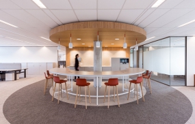 老板办公室复古装修效果图