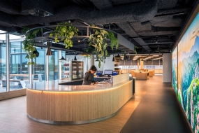 大型办公室装修布局图