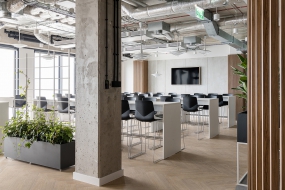 科技办公室前厅装修图