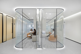 服装外贸办公室装修图