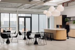 上海企业精装修办公楼图片