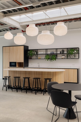 总经理现代感办公室装修效果图