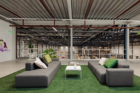 高档办公卫生间装修效果图