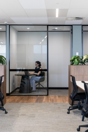 最新流行办公室装修风格效果