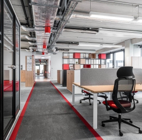 异形空间办公室装修效果