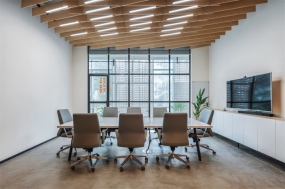 上海大型办公室装修效果案例