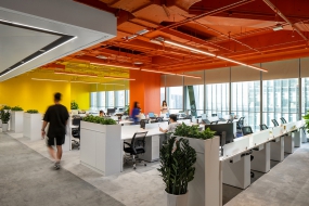 甲级办公楼室内装修案例图