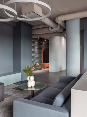 办公室简约大方装修案例图