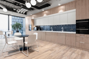 简单装修办公空间图