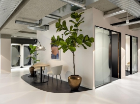 企业大办公楼装修实景图