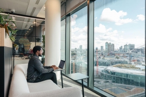 极简中式风办公室装修实景图