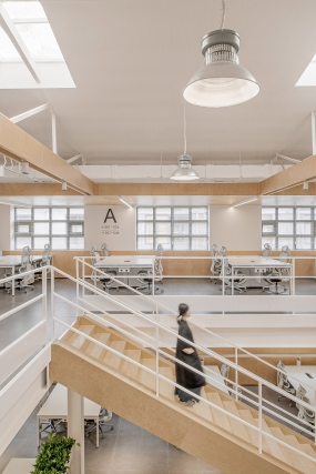 简单办公室装修图