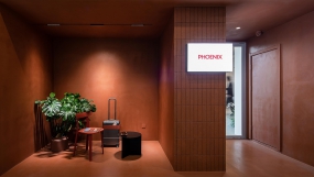 高端办公室内装修实景图