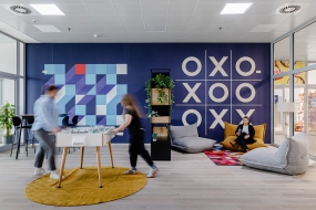 毛坯房最简易风办公装修实景图