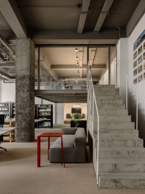 高档办公空间装修风格图