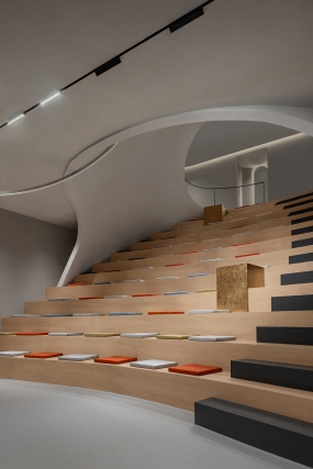 loft风办公楼装修效果图