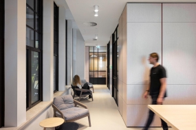 办公室门外装修实景图