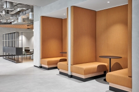 港式风办公空间创意装修图