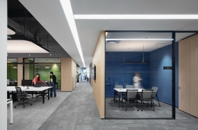 国际大厦总部办公设计装修实景