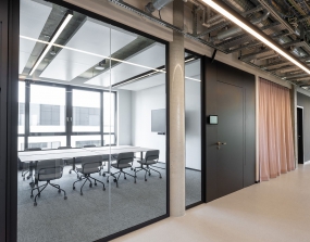 国外公司老板办公室设计装修效果