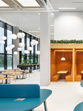 服装公司办公室设计装修方案效果