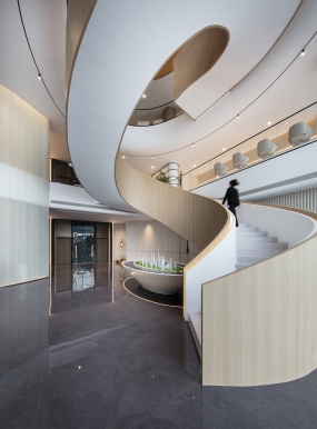 创意游戏办公空间设计装修图