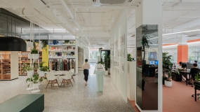 现代简约交易中心办公空间设计图